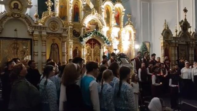 Грубер «Ночь тиха» Хор мальчиков и юношей «Пересвет», солисты Тивелёв Арсений, Филатов Александр