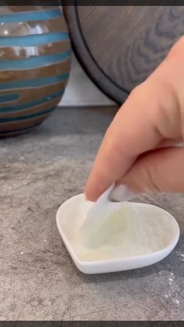 Как очистить загрязнение на кухонной мебели 🧽