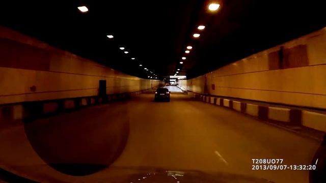 яма и 7 машин