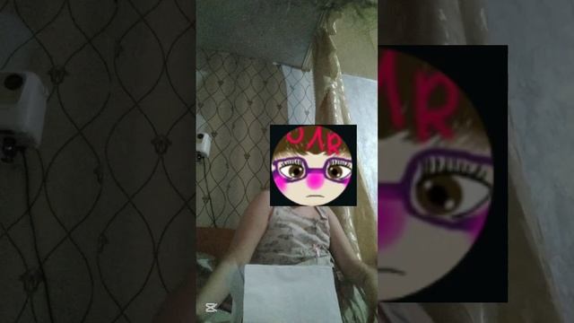 Открываю коробку со спрунки что там или кто?