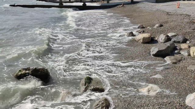 Крым Ялта Кореиз санаторий Дюльбер набережная море штормит