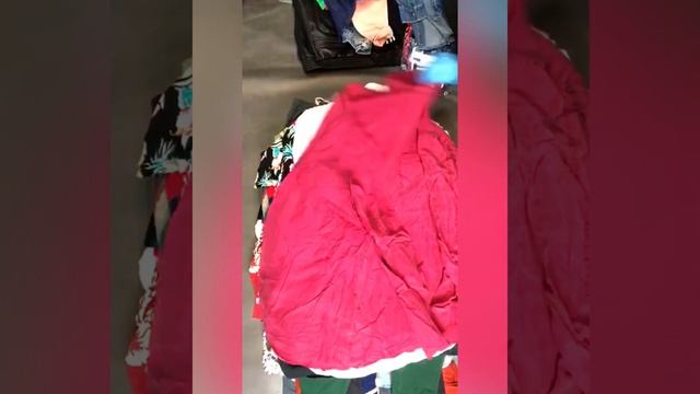 Винтажный бренд микс , 25 кг , 69 шт , цена 10,5 евро/кг, бронь