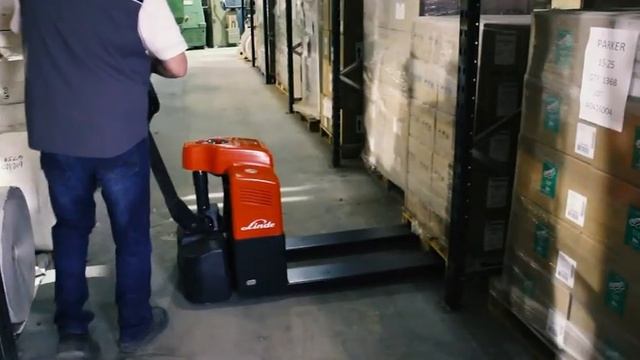 LINDE Pedestrian Pallet Truck MT15