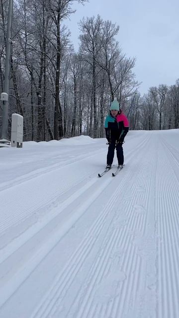 На спуске ⛷️ #лыжи #спорт