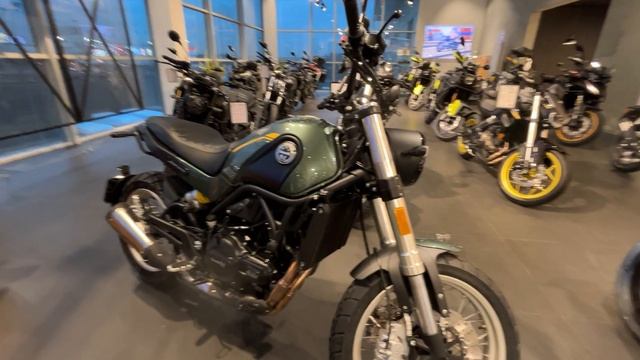 BENELLI Leoncino 500 Trail зеленый
