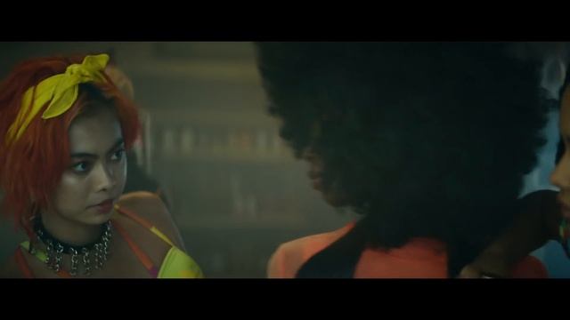 Halsey-Bad-At-Love