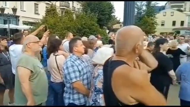 Брест танцует божественно, весело, воздушно ( прислали видео друзья).mp4