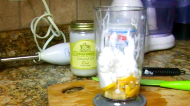 DIY: Natural Skin Lightening Cream to Get Rid of Dark Circles