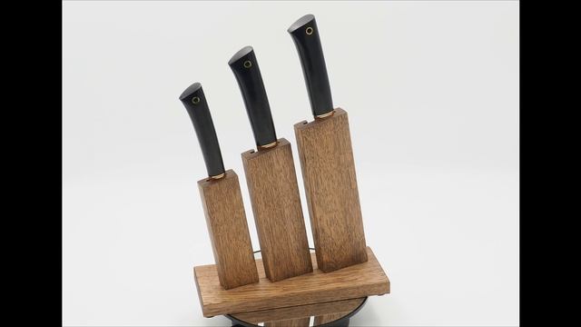Набор ножей для кухни № 11, клинки из тигельного булата, рукояти из морёного граба + подставка
