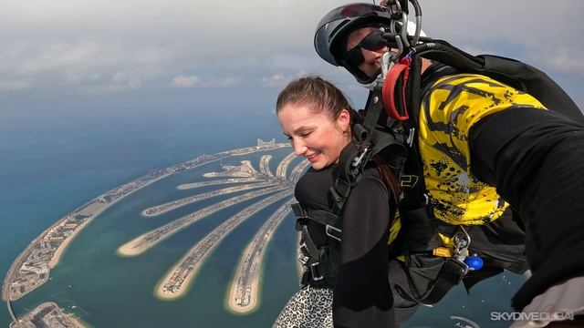 Прыжок с парашютом в Дубае
