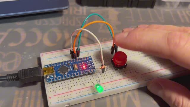 Подключение тактовой кнопки к Ардуино (Arduino)