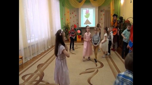 Праздник, посвященный 8 марта. Группа "Белочки". Часть II.