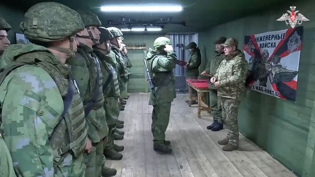 🫡 «Гордитесь тем, что вы служите в инженерных войсках»
Начальник Инженерных войск Вооруженных Сил