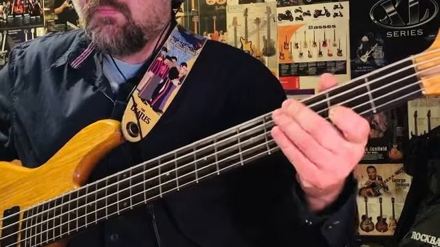 Владимир Высоцкий и анс. Мелодия-"Корабли Постоят"
(bass cover)