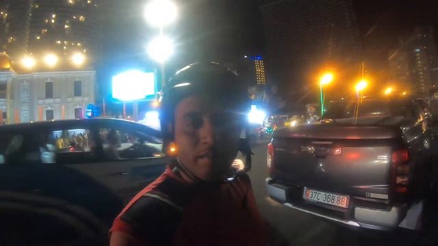 Exploring Nha Trang With My Couchsurfing Host - Vietnam 2022