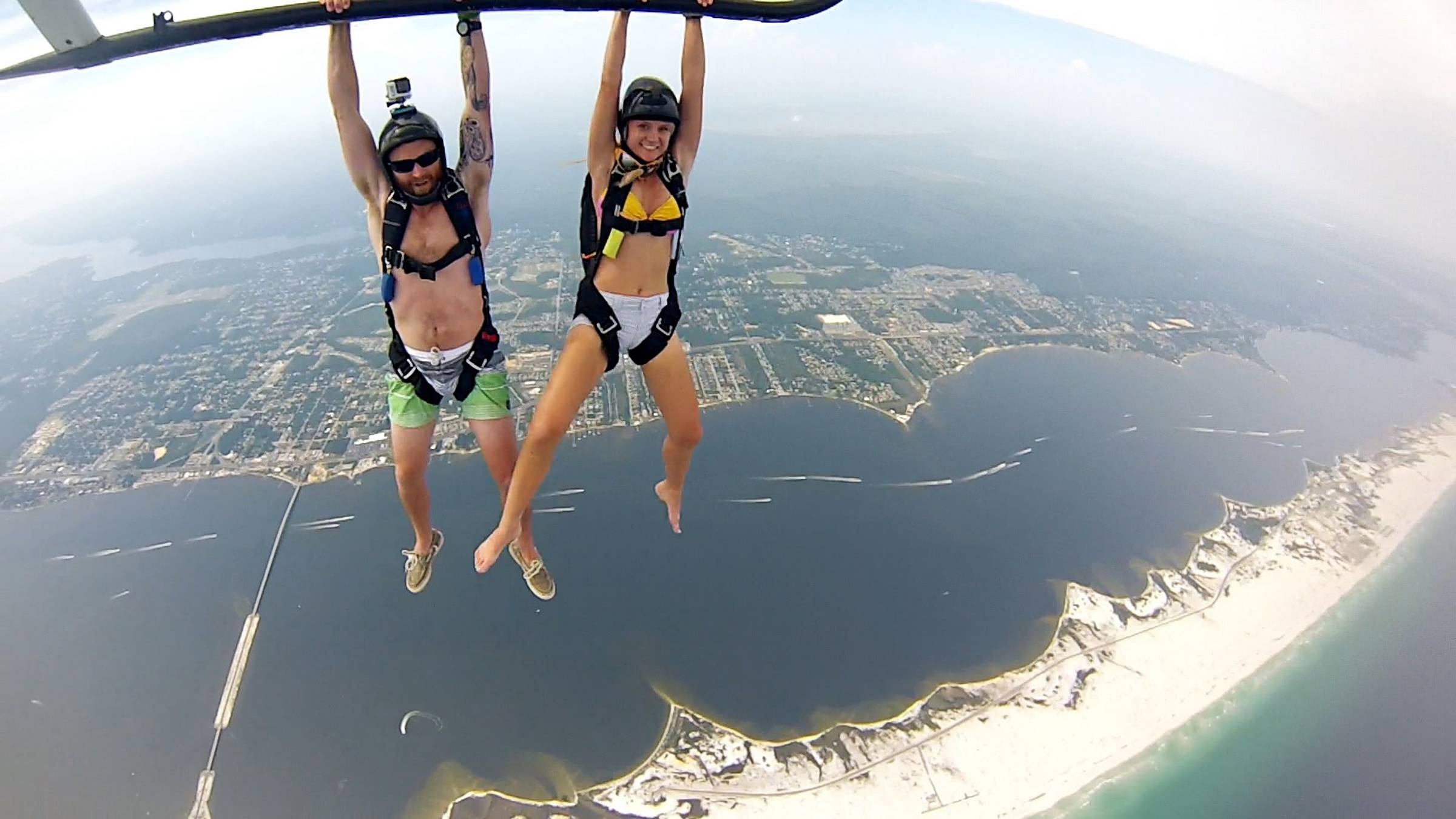 GoPro： Helicopter Skydive