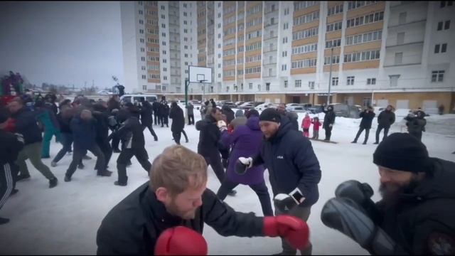 Обращение к молчунам в социальных сетях, которые просто сидят и наблюдают. Пора действовать!