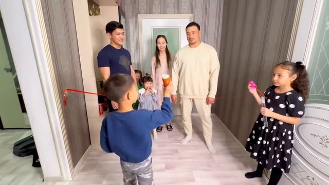 ЛИМБО ОЙЫНЫ😅 КӨӨӨП АДАМ БОЛЫП ОЙНАДЫҚ👍😱❤️ ӨТЕ ҚЫЗЫҚ БОЛДЫ🎁🍟🍔🍦🍨🧁🍢🍬🍭