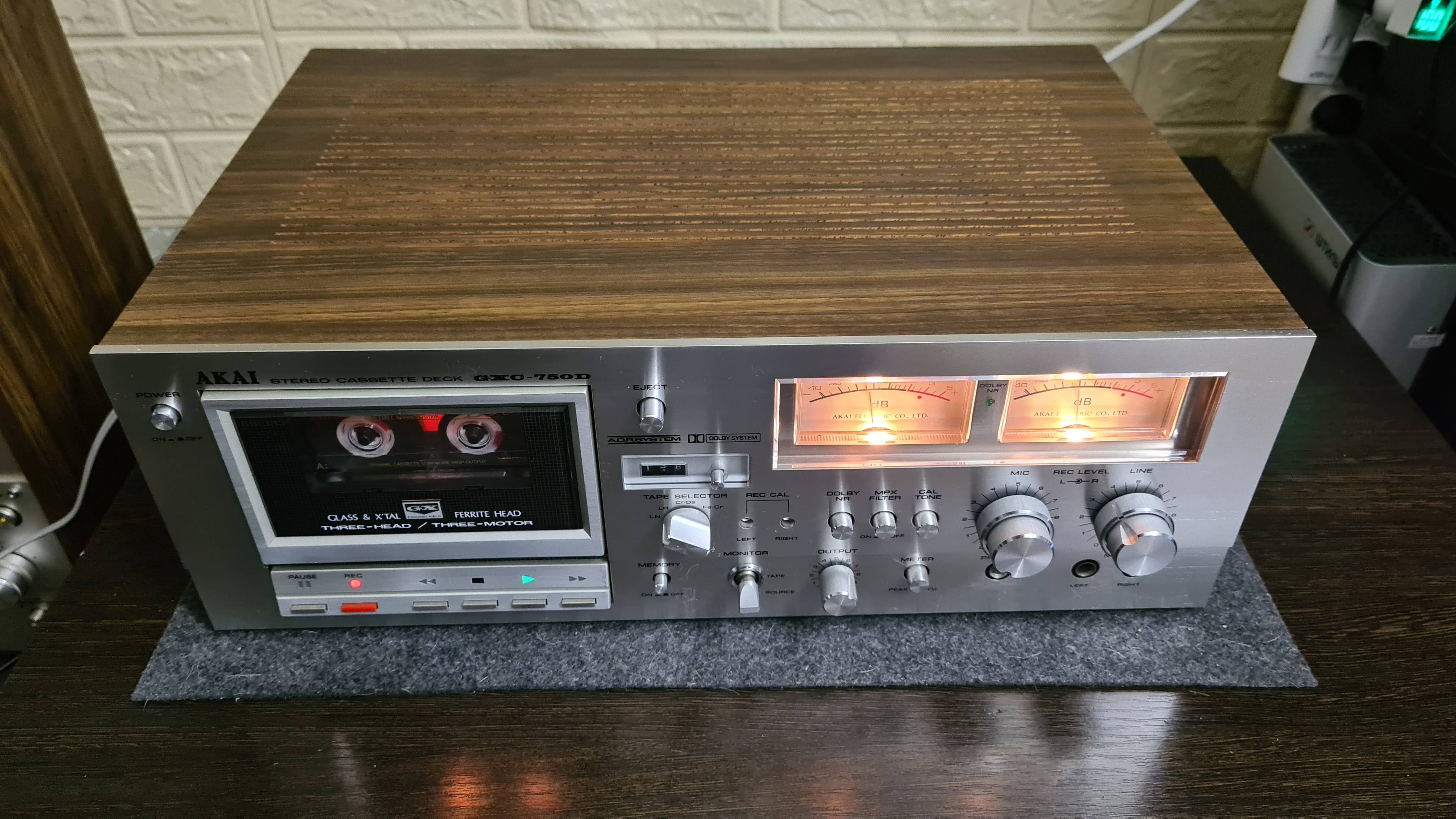 Кассетная дека Akai GXC-750D