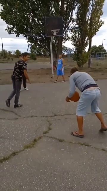 Этиловый баскетболист