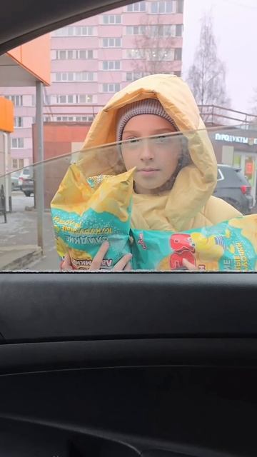 ПРОСТО ОТКРОЙ ОКНО #мегакаролина #shorts #суперкаролинашоу #юмор #прикол #ржакадослез #новинка