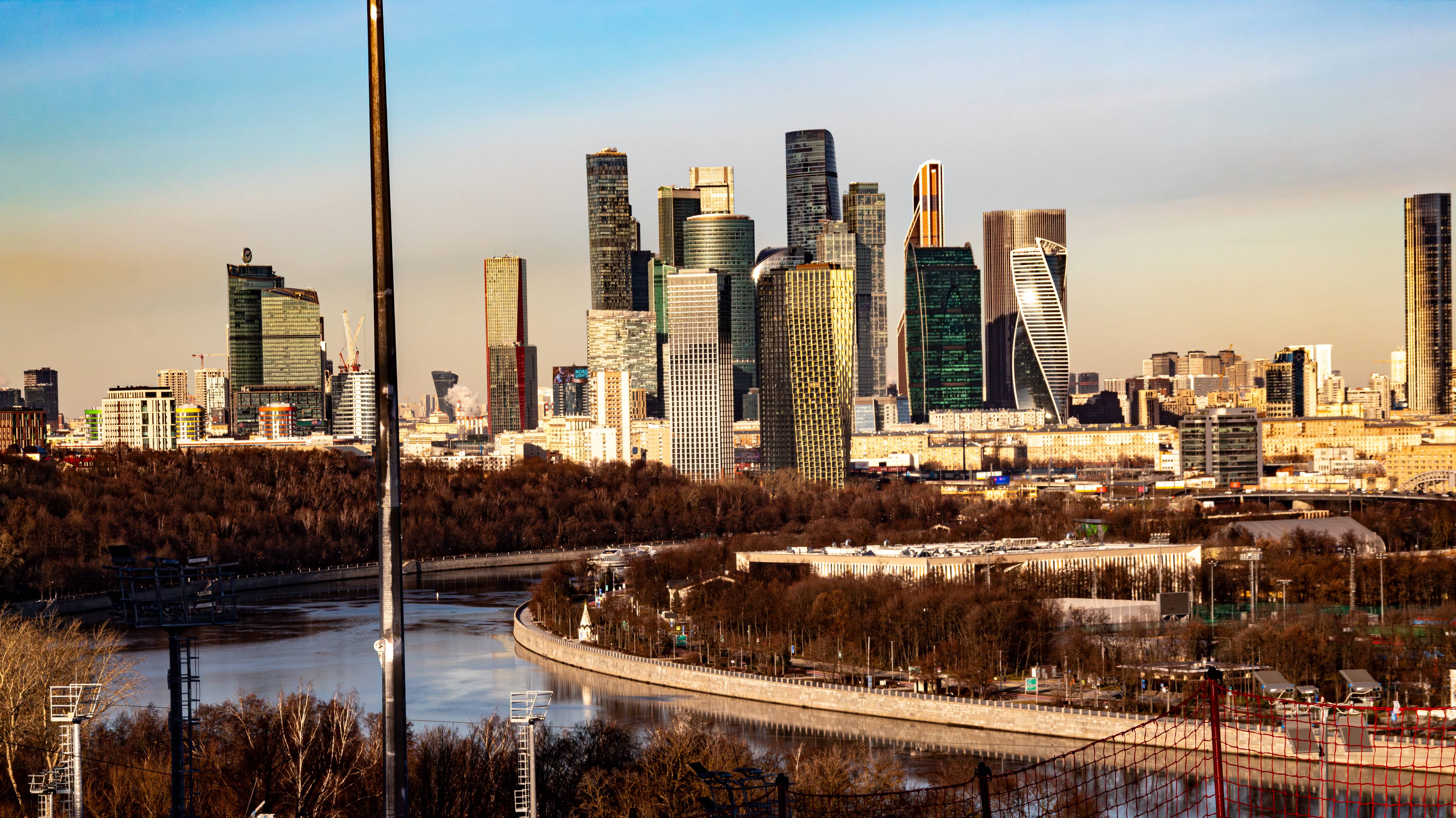 Из Саратова в Москву на выходные (часть 2, Новодевичье кладбище и монастырь, Воробьевы горы, метро)