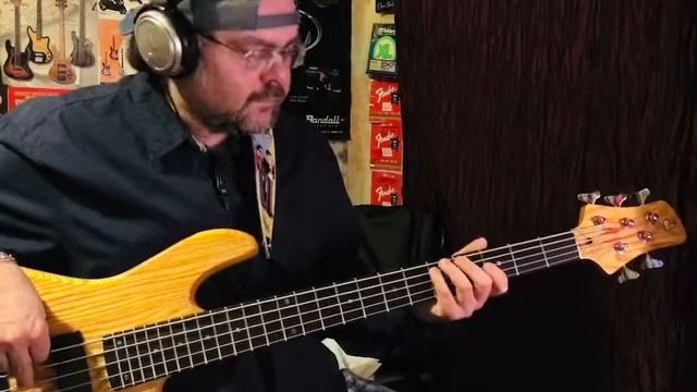 Rage Against The Machine - "People of the Sun"(bass cover)