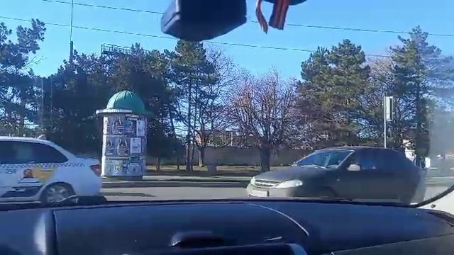 подъезд состороны центра с разворотом налево