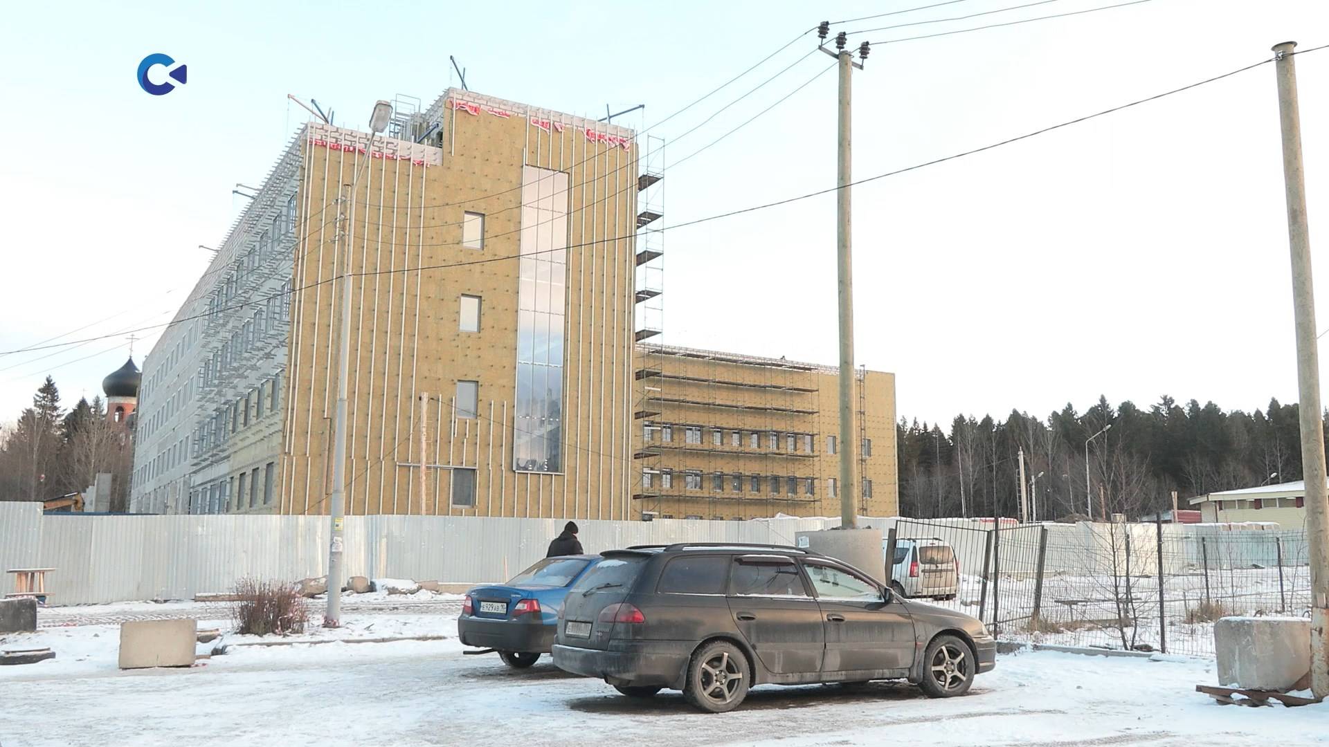 Глава Карелии поставил задачу продолжить обновление медицинских учреждений Петрозаводска