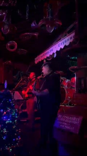 новогодние гулянья под песни группы ЛЮБЭ