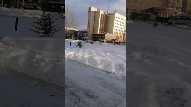 Добрался до города Усть-Кут Станция Лена