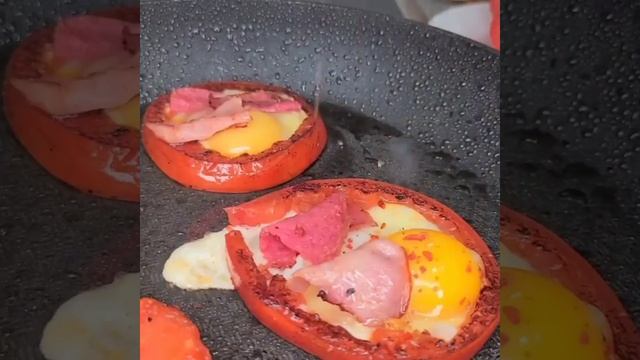 🍳 Яичница в помидоре