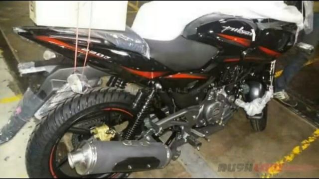 2017 Bajaj Pulsar 220 LEAKED ahead of its launch!