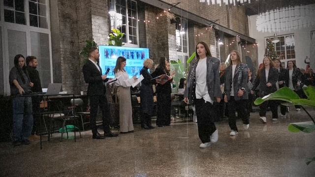 Переключения Бэллы и Эмилии. Презентация спец выпуска Roussel collection