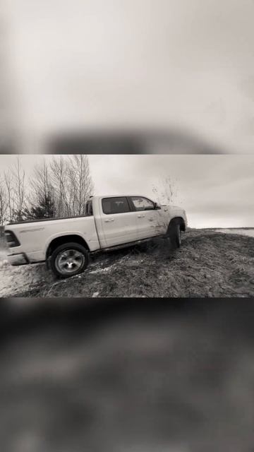 Dodge Ram закидал оператора грязью #dodgeram #автомобили #масленица