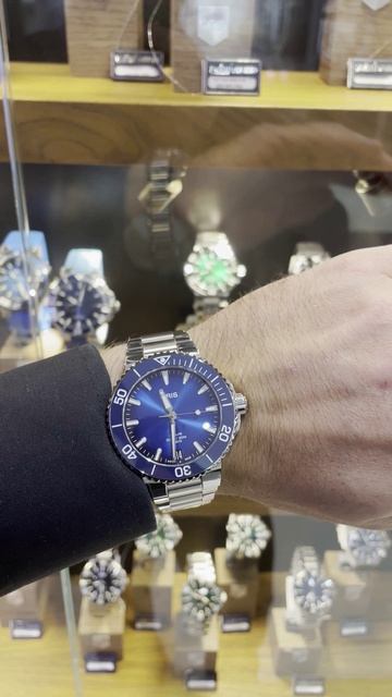 Oris AQUIS DATE CALIBRE 400
