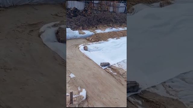 заполнил все траншеи и затрамбовал