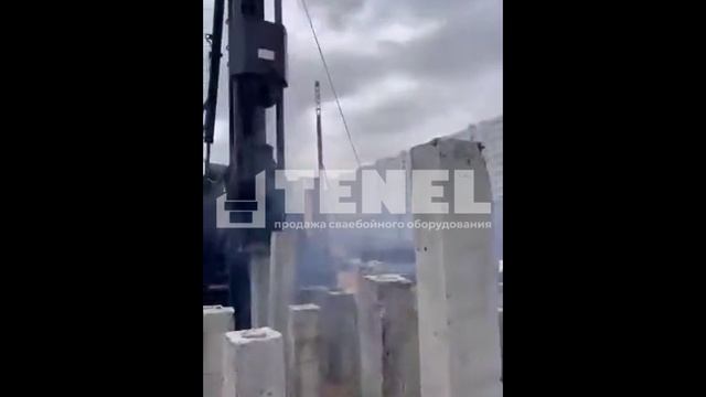 Дизель-молот DD25 в работе