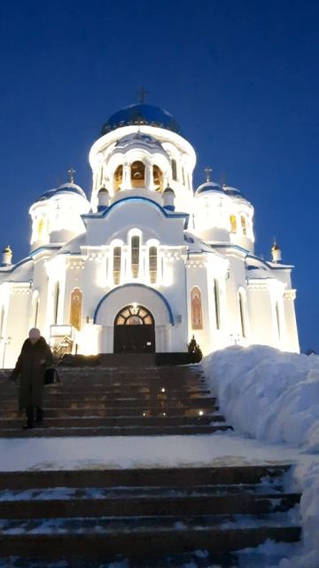 Какой величественный собор!