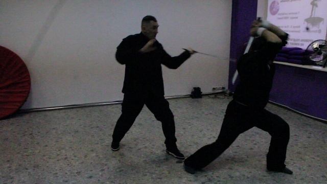 Постановка боя на мечах