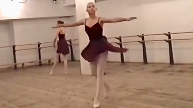ШКОЛА СТУДИЯ КАЗАНЬ 2008-КЛАССИЧЕСКИЙ ТАНЕЦ-ВРАЩЕНИЯ