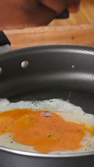 How Much Black Pepper Should You Eat? #shorts #blackpepper #whitepepper