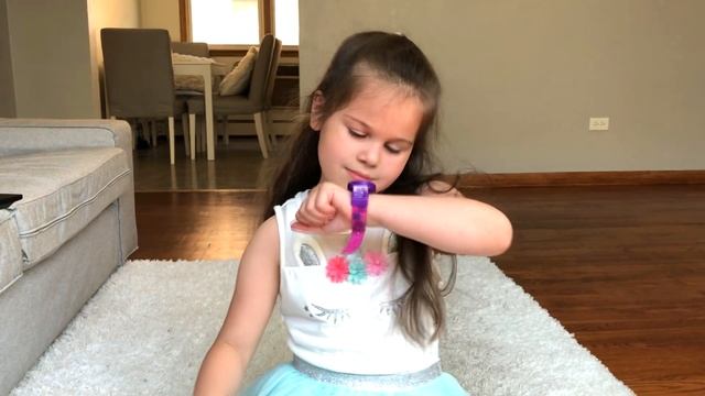 Yana and Katy want to get a GIANT chocolate bar from Daddy - Yana receives a parcel with baby siste