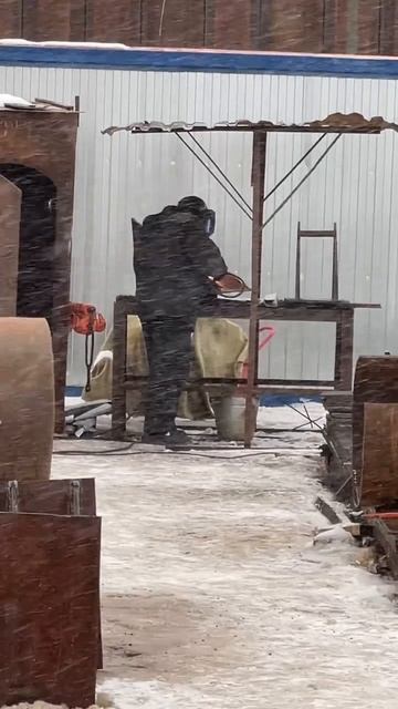 Водила vs Сварщик #юмор #сварщик #weldingmachine #welding #work #россия #сво #сша #мексика #нижний