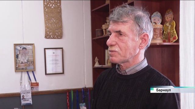 Единственный в стране народный мастер по обработке бересты живет в Алтайском крае