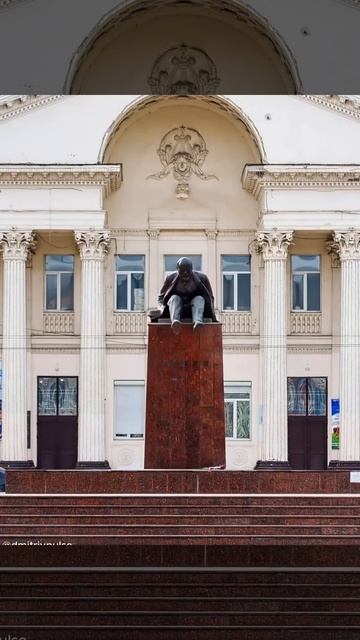 Фотограф из Новороссийска с помощью нейросети оживил городские памятники.