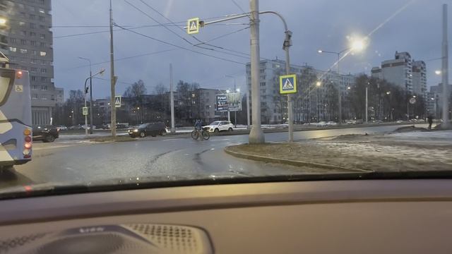 Внесли задаток за Бобрятник,  на рынке трешъ