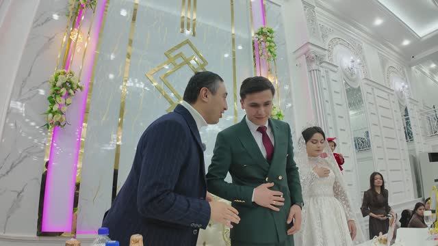 ЯНГИАРИҚДАГИ ТЎЙ!