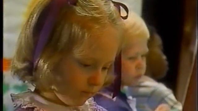 Dolly Parton & Willie Nelson - Everything's Beautiful (In It's Own Way)