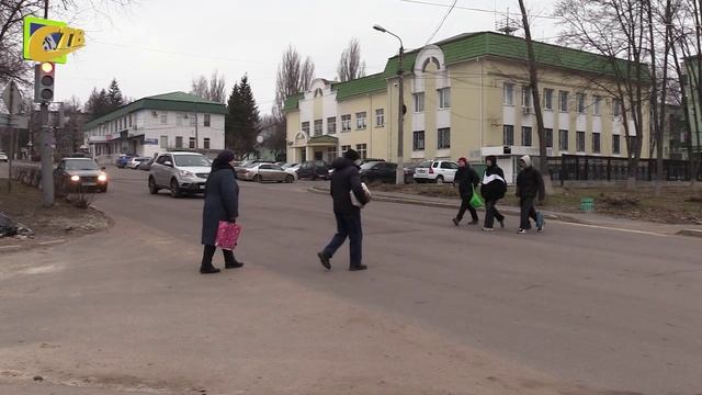 НА ПЕРЕКРЕСТКЕ УЛИЦ РОКОССОВСКОГО И КУРСКОЙ ВВОДИТСЯ РАЗДЕЛЕНИЕ ТРАНСПОРТНЫХ И ПЕШЕХОДНЫХ ПОТОКОВ